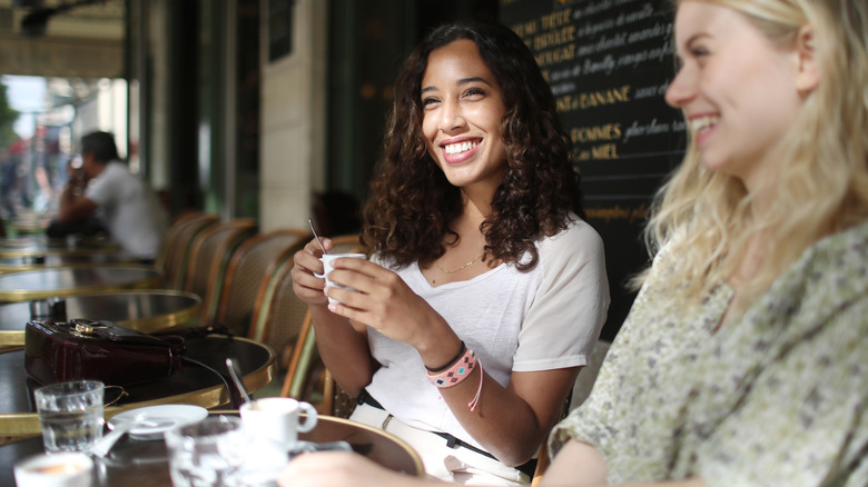 Women drinking coffee in Paris