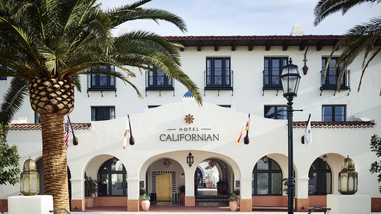 Hotel Californian facade