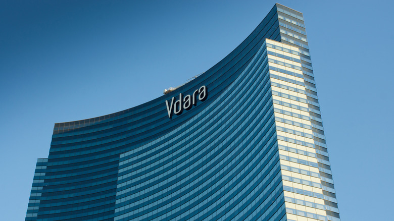 Curvature of Vdara Hotel Las Vegas