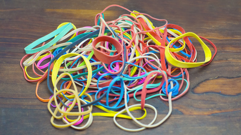 Elastic bands 