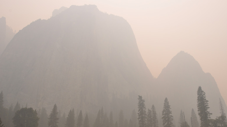 Hazy skyline at Yosemite National Park in California