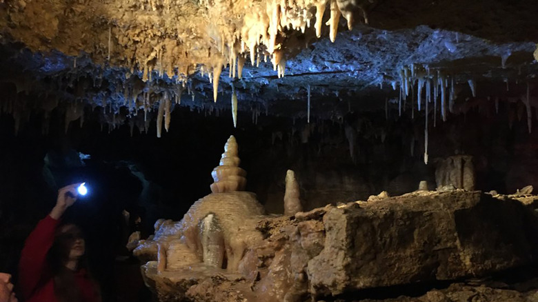 Iowa: Crystal Lake Cave