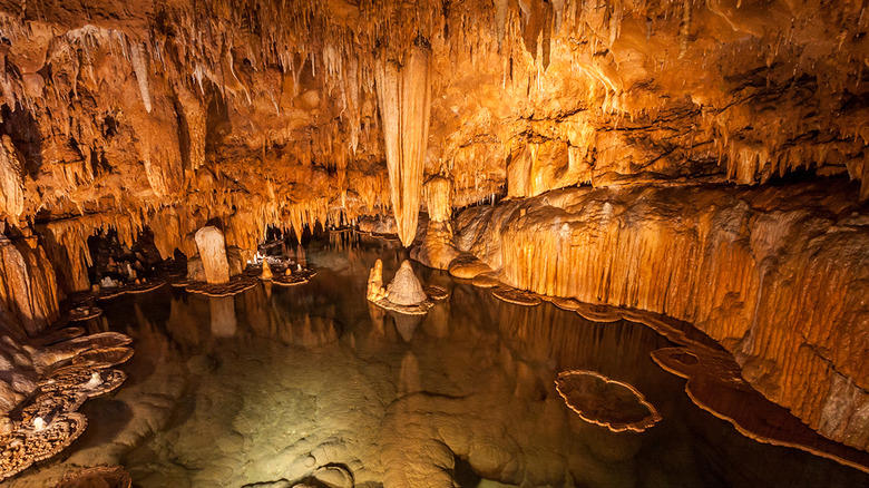Missouri: Onondaga Cave
