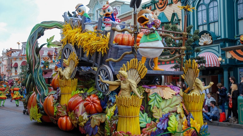 Disneyland Paris parade