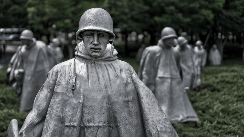 Statues at Korean War Veterans Memorial