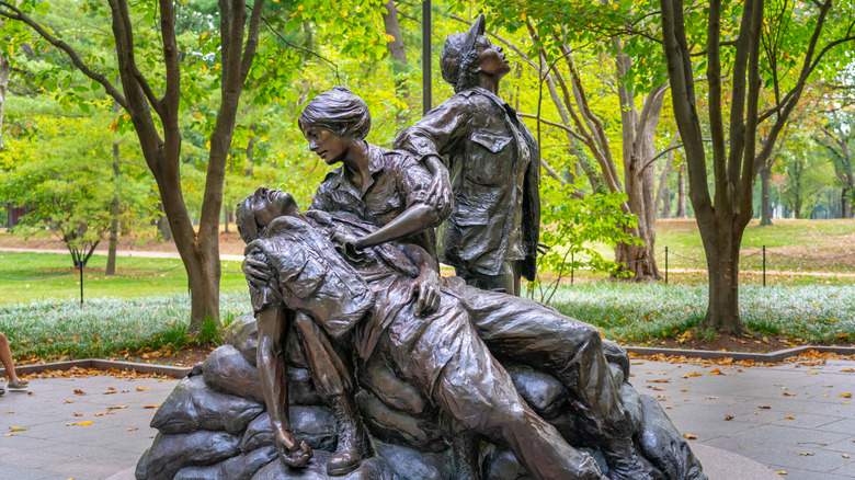 Statues at Vietnam Women's Memorial