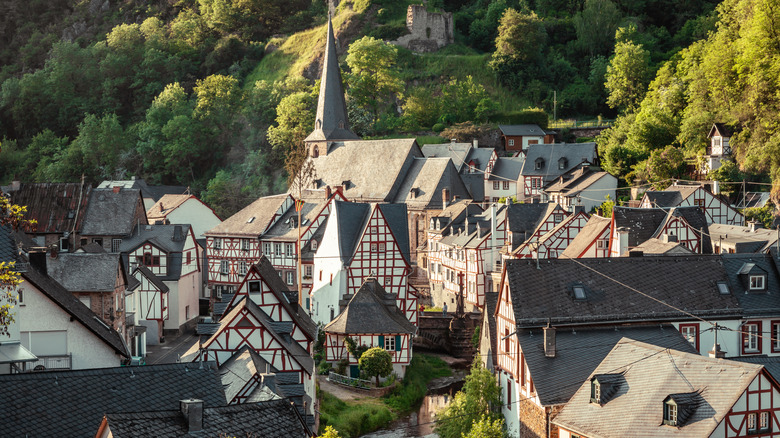 The village of Monreal with red and white half-timbered houses