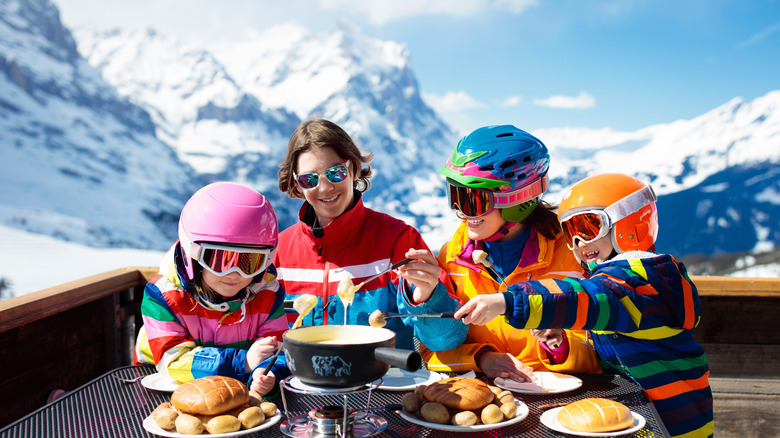 ski family Switzerland apres ski fondue