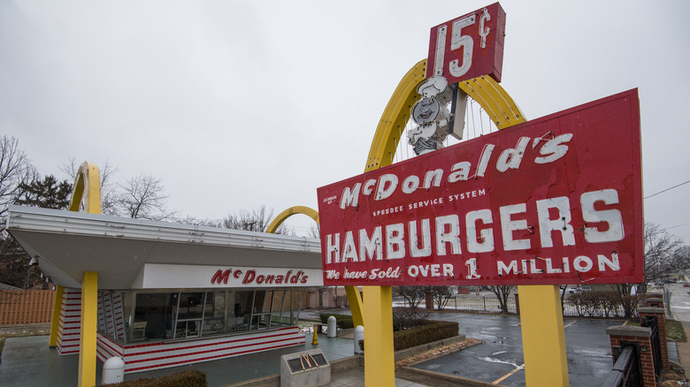 First McDonald's restaurant Illinois