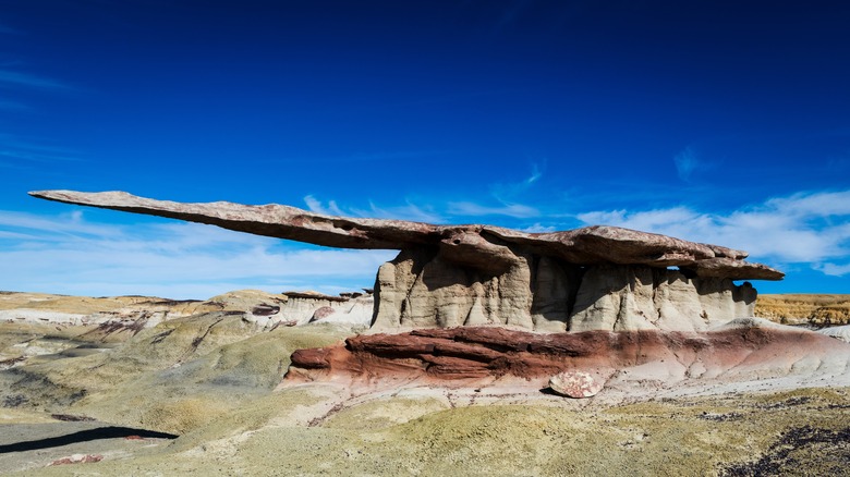 Wing-shaped rock formation