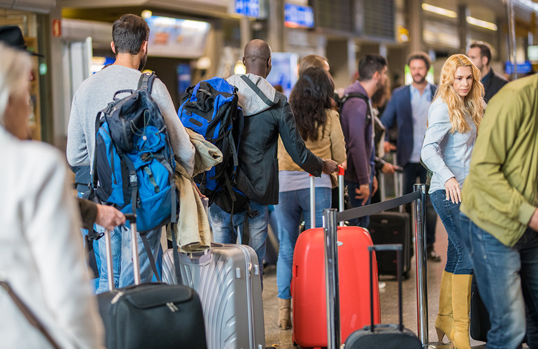 The Worst Airport Etiquette Mistakes