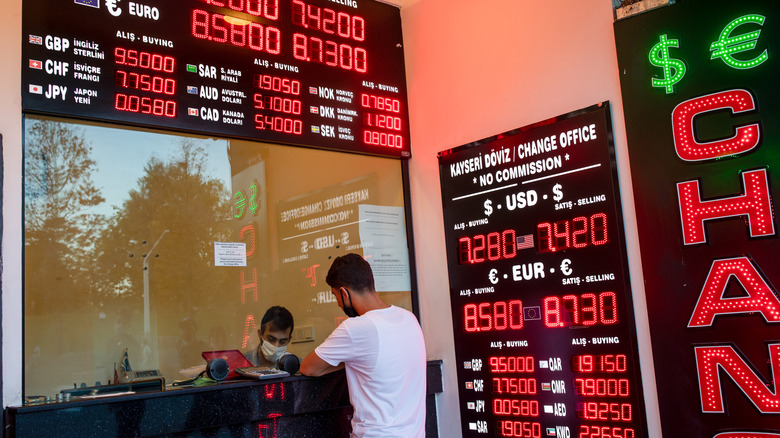 Currency exchange store