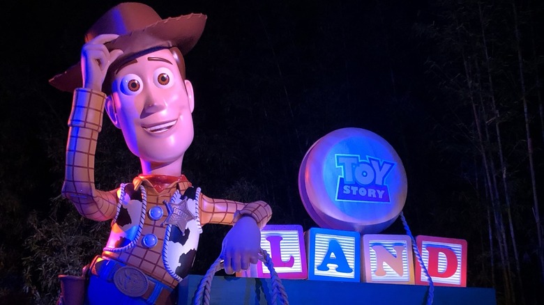 Toy Story Land entrance Woody