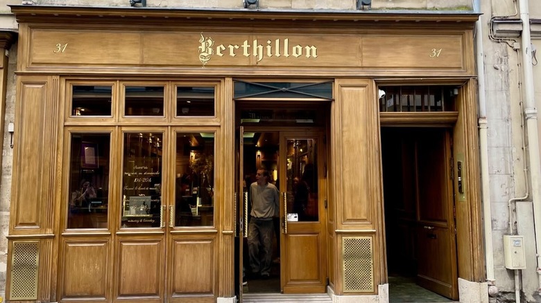 Exterior facade of Berthillon