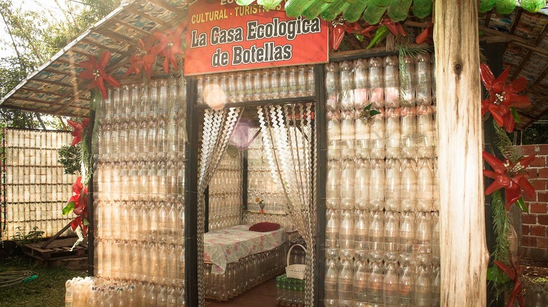 Te Puerto Iguazu bottle house