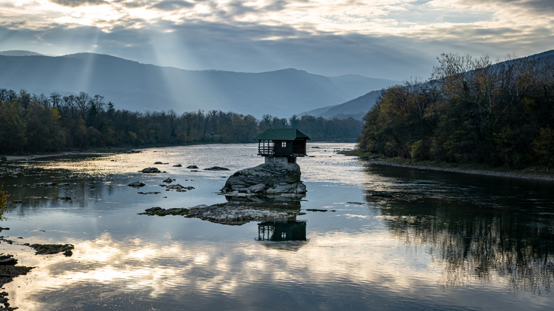 The current Drina River house