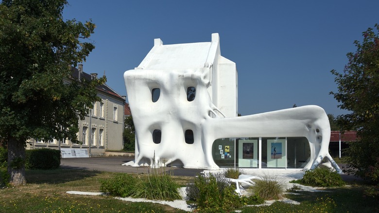 The Gue(ho)st House in France