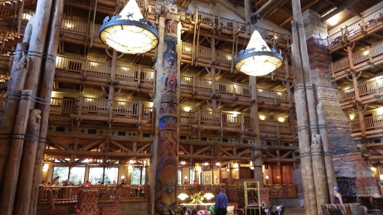 Wilderness Lodge lobby totem pole