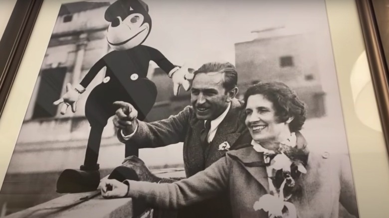 Picture of Walt Disney pointing