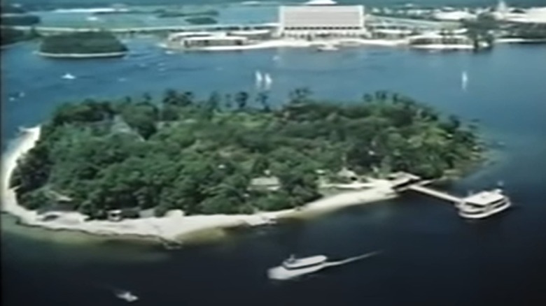 Abandoned walkway on Discovery Island