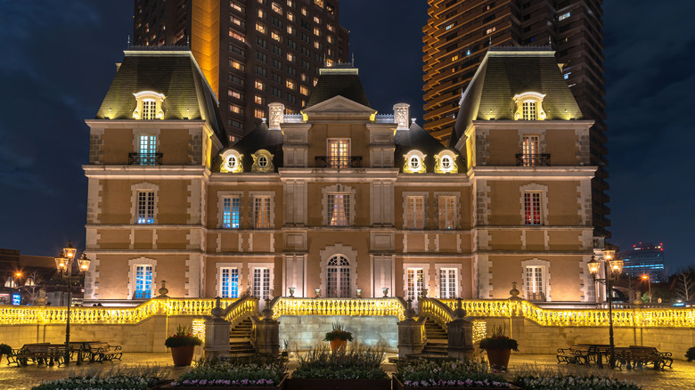 Tokyo Joel Robuchon restaurant illuminated