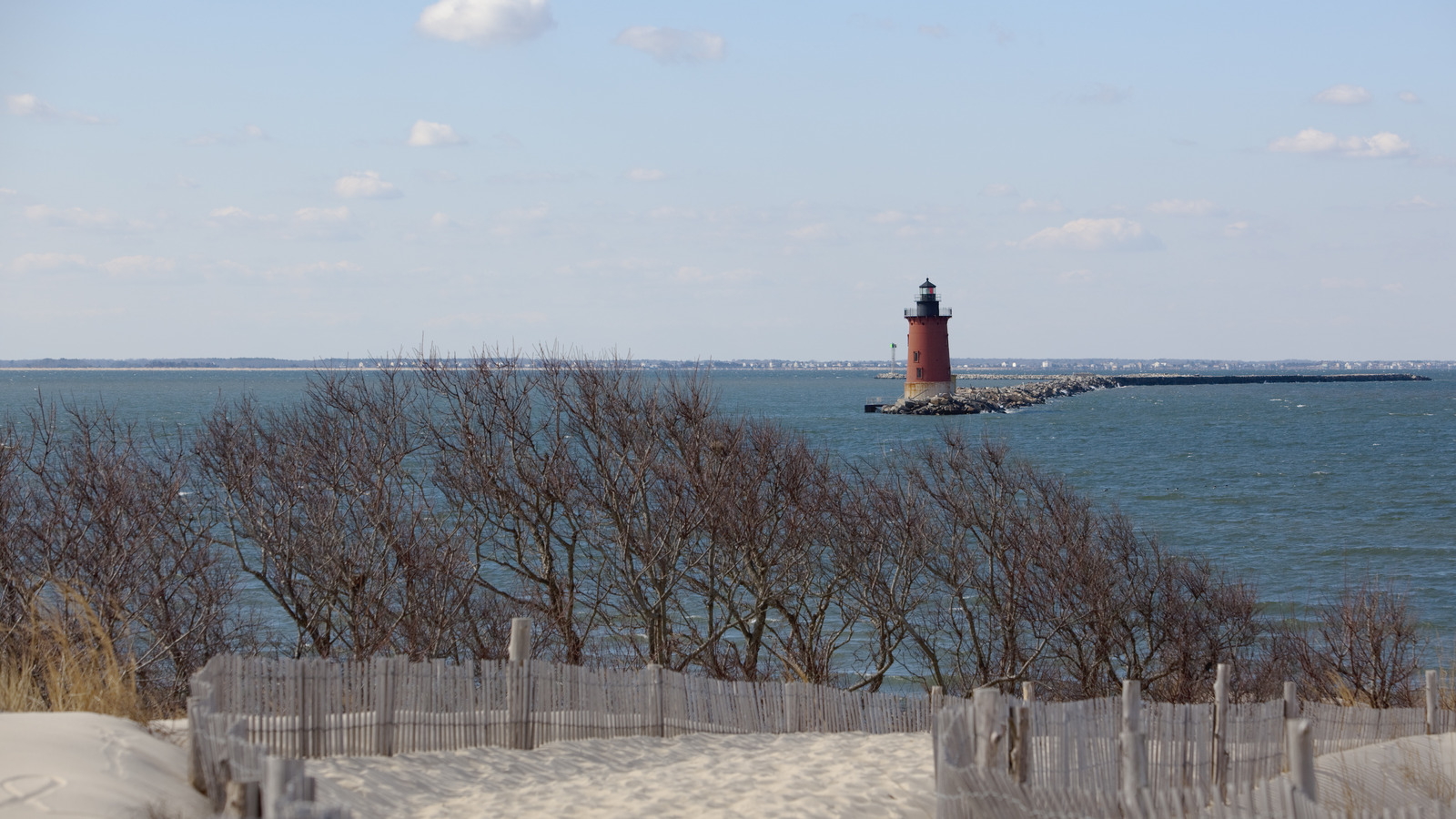 This Eastern US State Park Is A Great Destination For A Beach Vacation