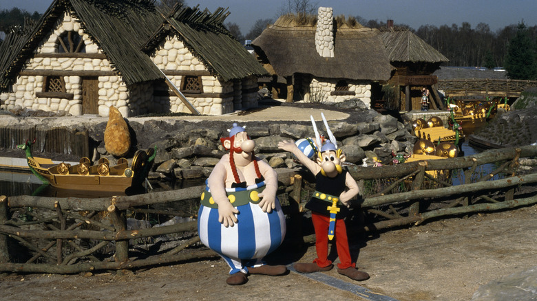 Characters at the Astérix Park 