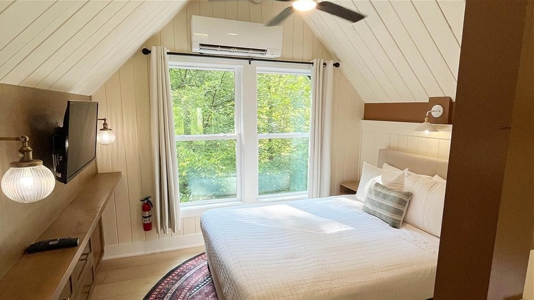 Creekside Hideaway A-frame bedroom 