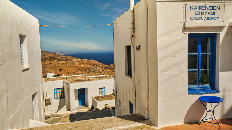 narrow alleyway in Serifos, Greece