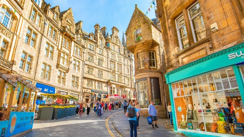 Sunny street scene in Edinburgh
