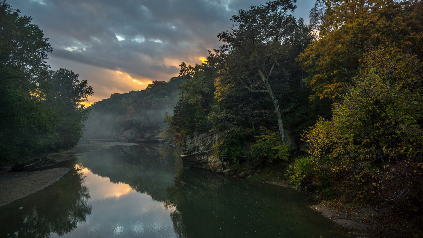 This Historic Midwest State Park Is A Great Spot For A Camping Trip