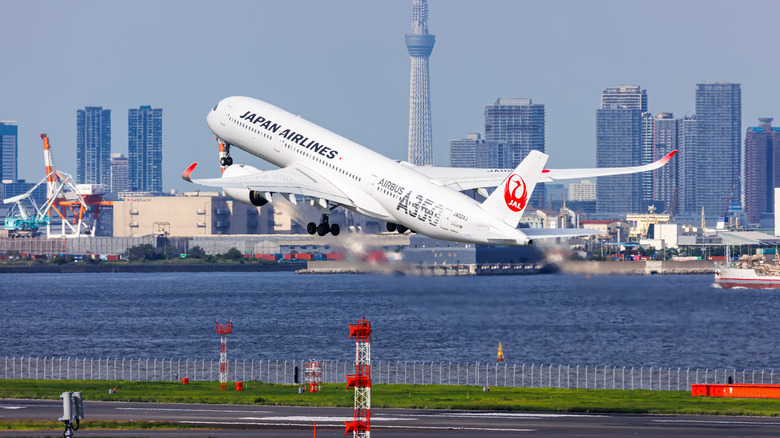 JAL plane departing Tokyo