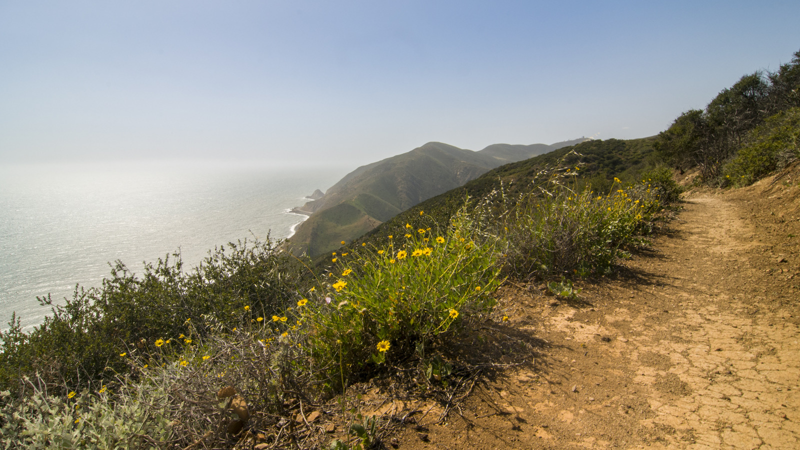 This LA To Malibu Hiking Trail Has The Most Incredible Mountain And ...