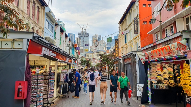 Tourists in Singapore market