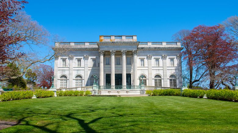 Gilded age mansion