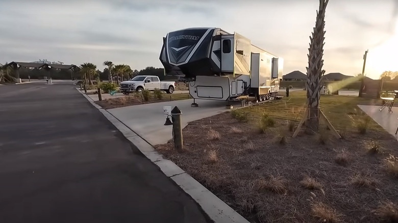 RV site at Tropic Hideaway