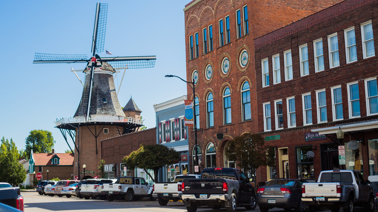 Pella, Iowa, buildings and windmill