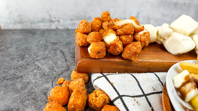 breaded cheese curds