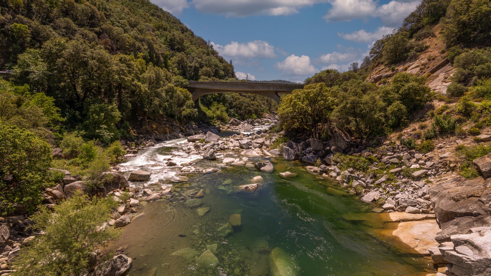 This Western State Park Is A Total Hidden Gem With Crystal-Clear Water ...