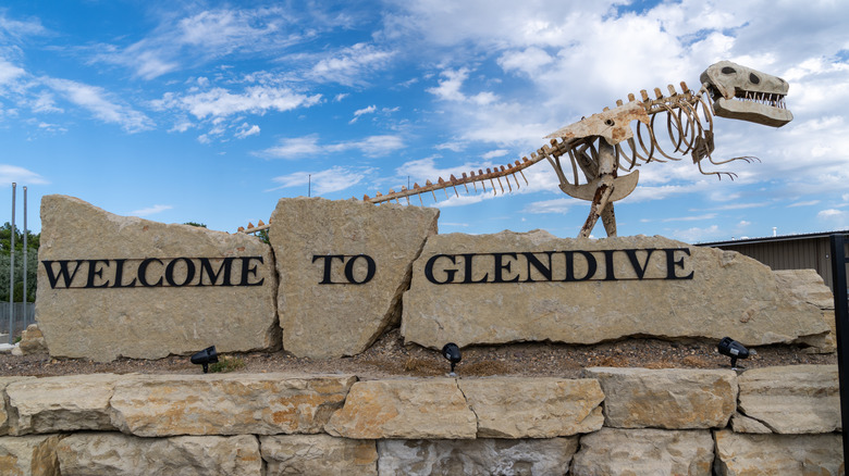 Welcome to Glendive sign