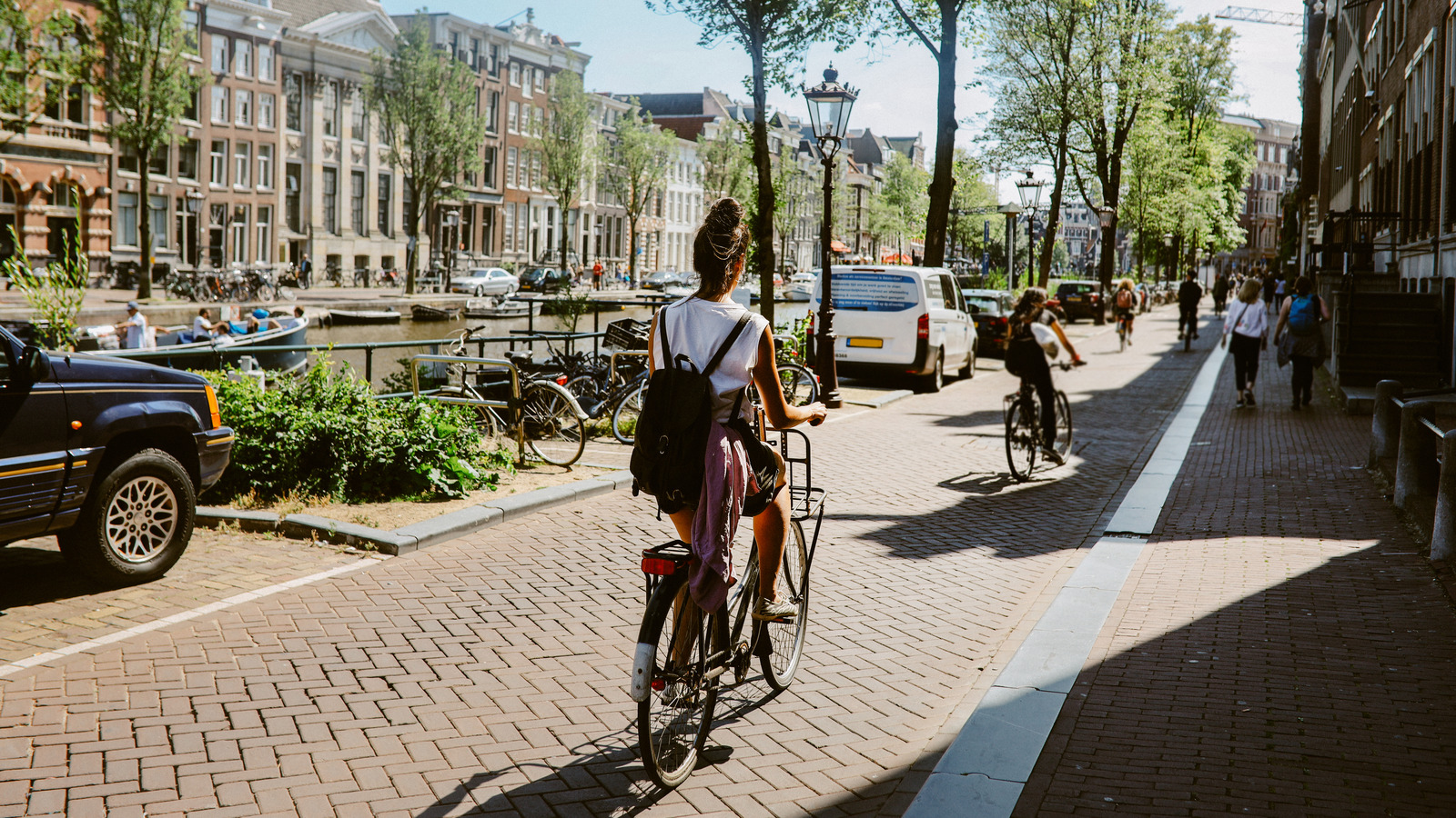 one-of-my-favourite-things-to-do-in-amsterdam-that-is-free-or-almost