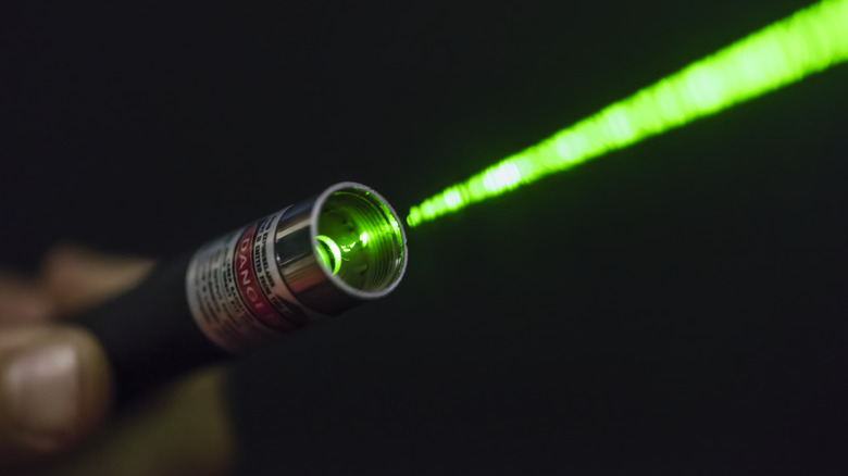 Green beam from laser pointer