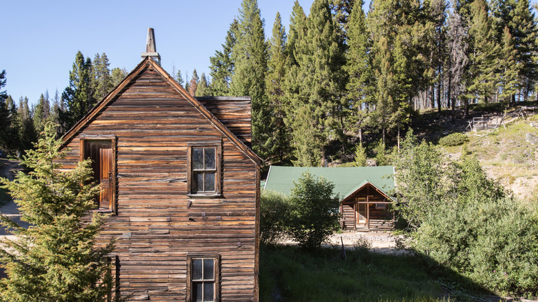 garnet ghost town cabins montana