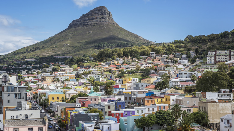 houses and a mountain in Cape Town