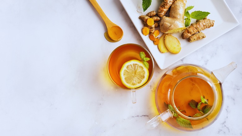 Ginger tea with mint