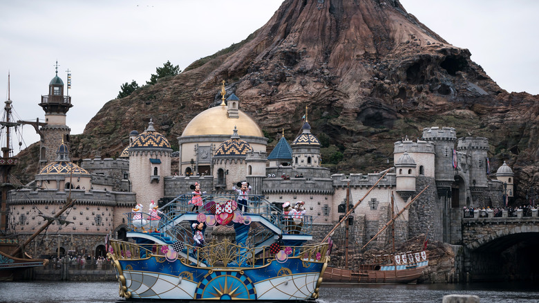 DisneySea park scene