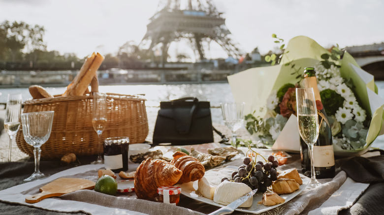 picnic spread by Eiffel tower