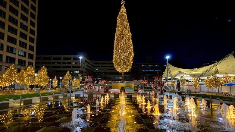 The Mayor's Christmas Tree in Kansas City