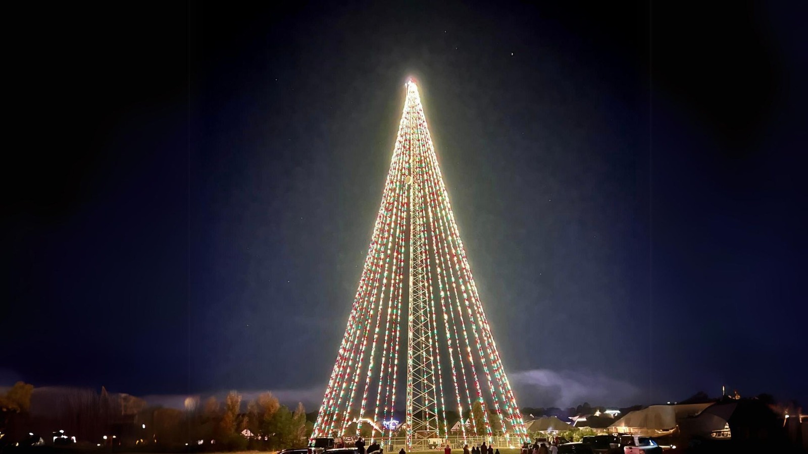 Visit The Tallest Christmas Tree In The World At This Southern US