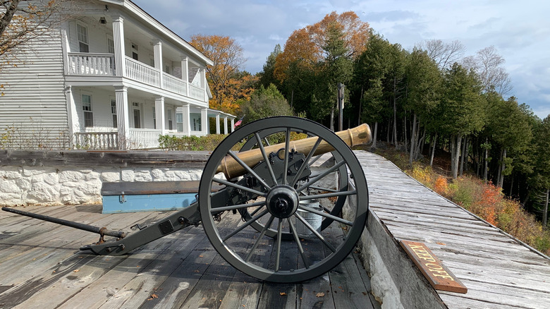 Cannon at Fork Mackinac